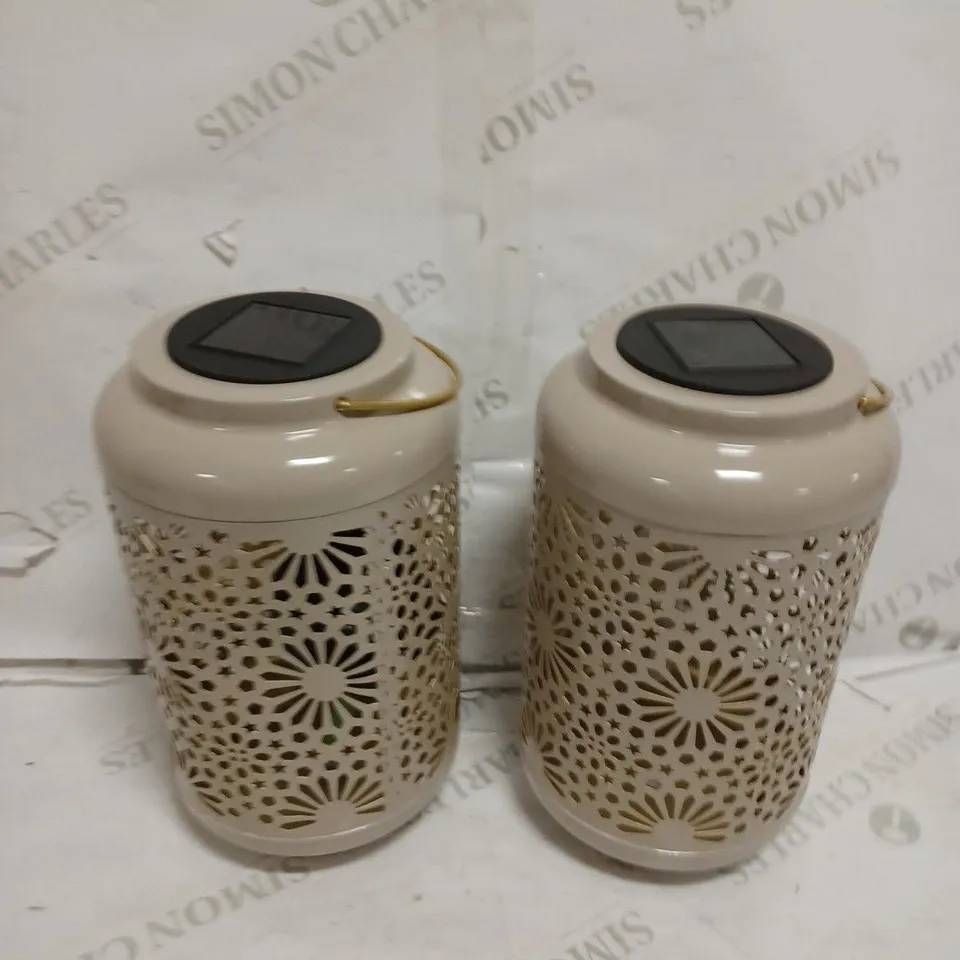 GARDEN REFLECTIONS SET OF 2 PATTERNED SOLAR LANTERNS, FLOWER