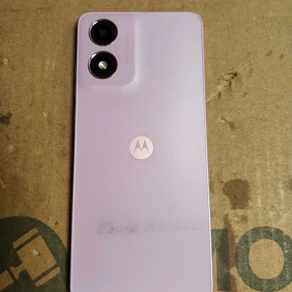 MOTOROLA MOTO E14 IN PINK