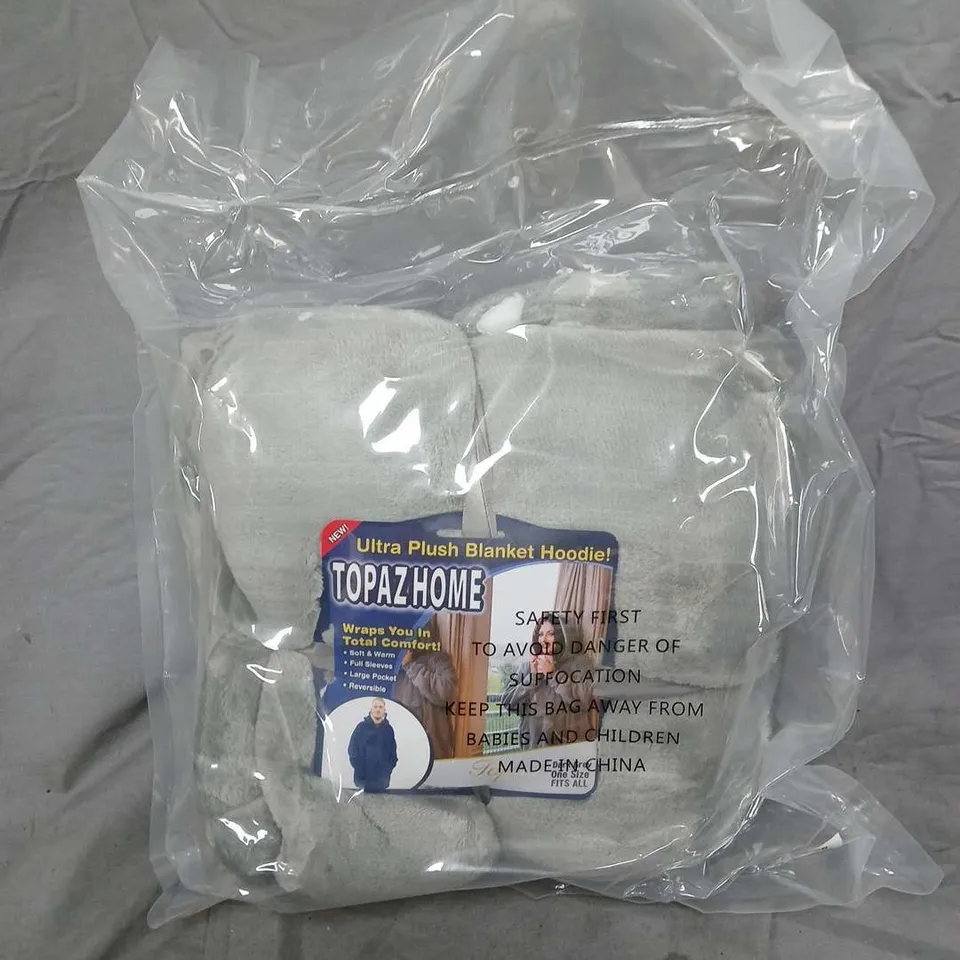 BOX OF APPROX 6 TOPAZHOME ULTRA PLUSH BLANKET HOODIE – ONE SIZE FITS ALL, GREY