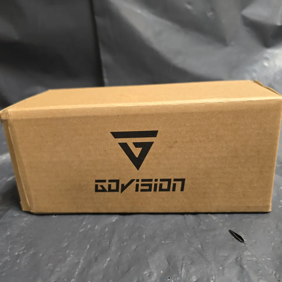 GO VISION BLACK SUNGLASSES WITH LOGO ON TEMPLE – BOXED