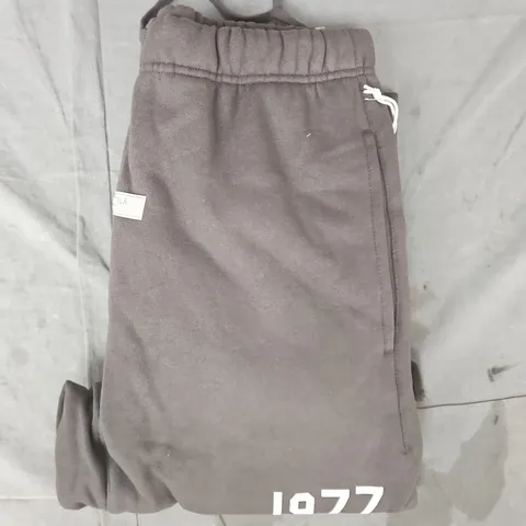 ESSENTIALS FEAR OF GOD SWEATPANTS IN IRON SIZE MEDIUM