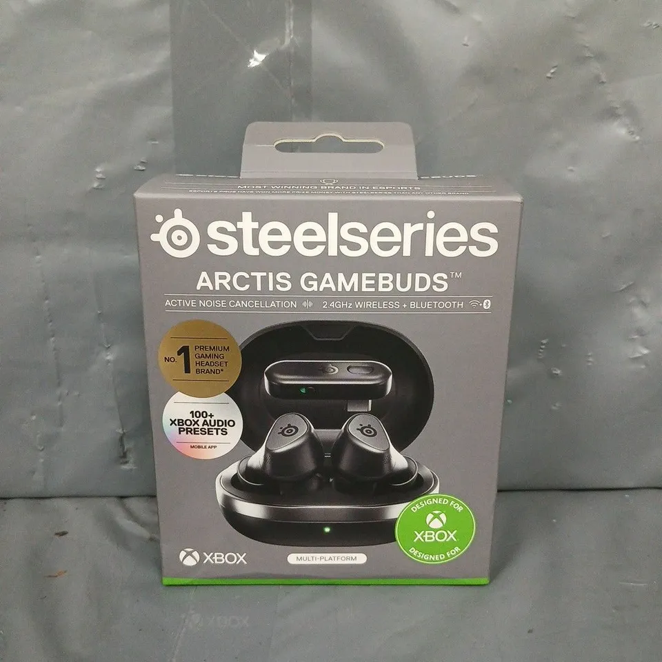BOXED STEELSERIES ARCTIS GAMEBUDS IN BLACK