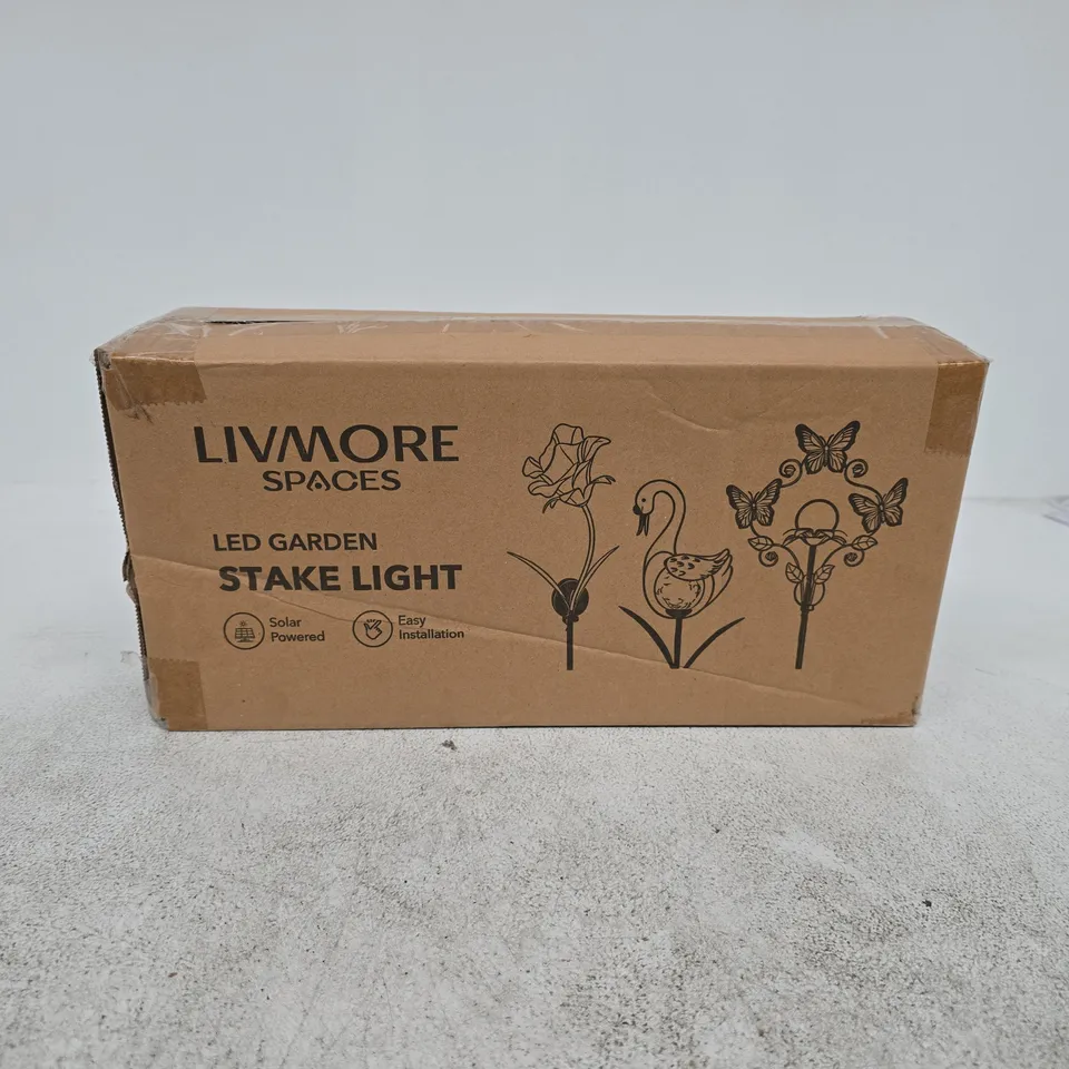 LIVMORE SPACES LED GARDEN STAKE LIGHT 