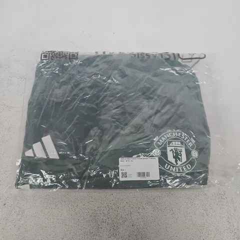 MANCHESTER UNITED ADIDAS TRAINING SHIRT – SIZE L