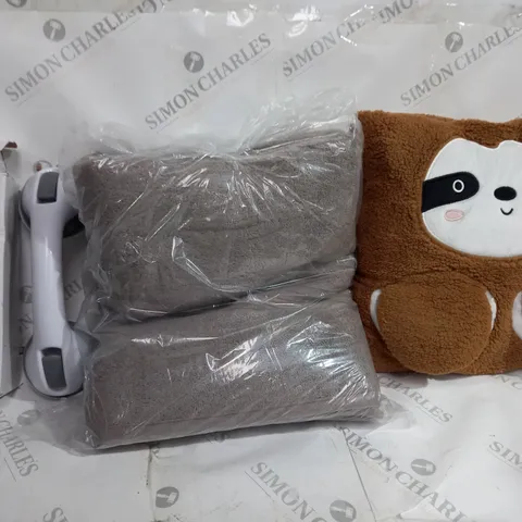 BOX OF APPROXIMATELY 12 ASSORTED ITEMS TO INCLUDE - CLLEAR QUARTZ ENERQITING - SUCKTION CUP WALL HANDLE- FOOT WARMER CUSHION ECT