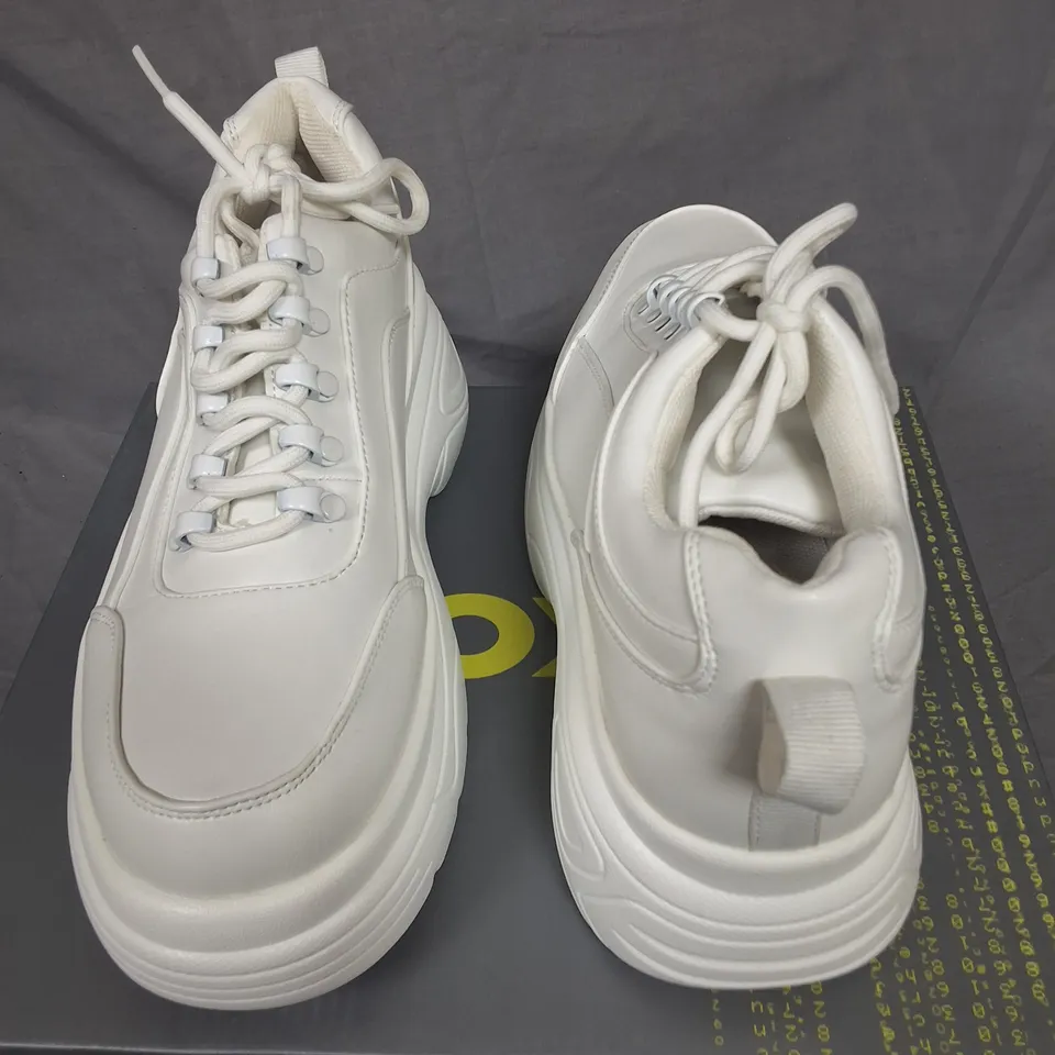 BOXED KOI PENNIES STRIKER WHITE CHUNKY BUBBLE TRAINERS - UK 6