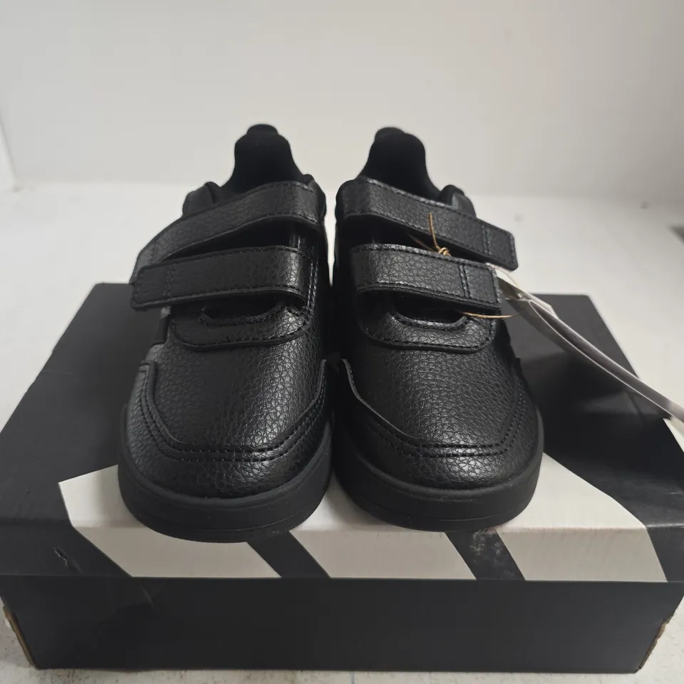 BOXED PAIR OF ADIDAS KIDS BLACK VELCRO TRAINERS- UK SIZE 10K