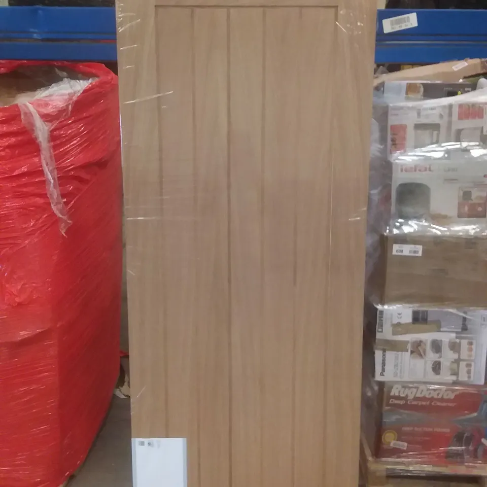 GEOM VERTICAL 3 PANEL OAK VANEER INTERNAL DOOR 1981x762mm