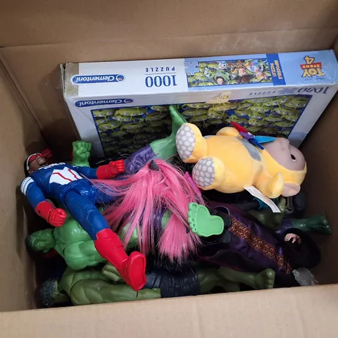 BOX CONTAINING ASSORTED TOYS INCLUDING ACTION FIGURES & TOY STORY 4 PUZZLE