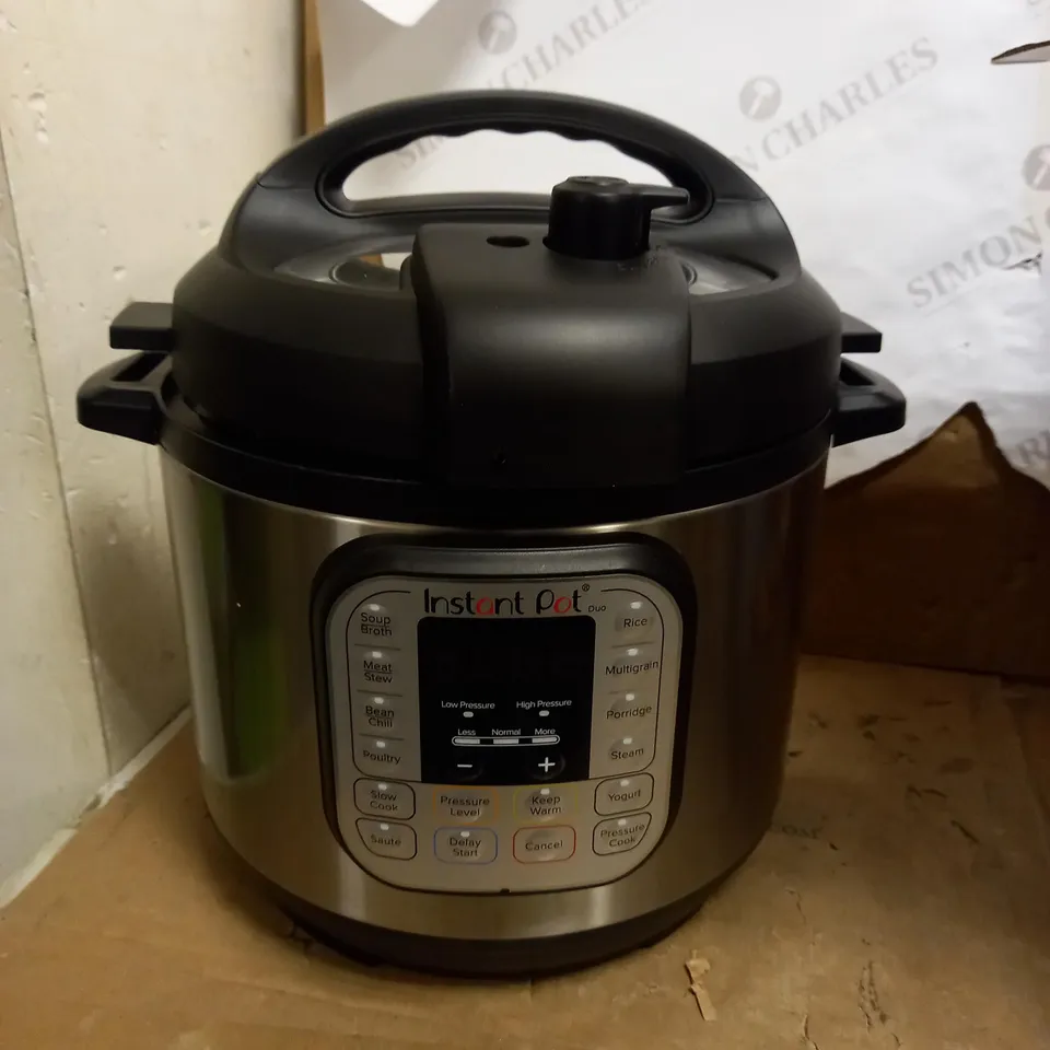 INSTANT POT DUO SMART PRESSURE COOKER