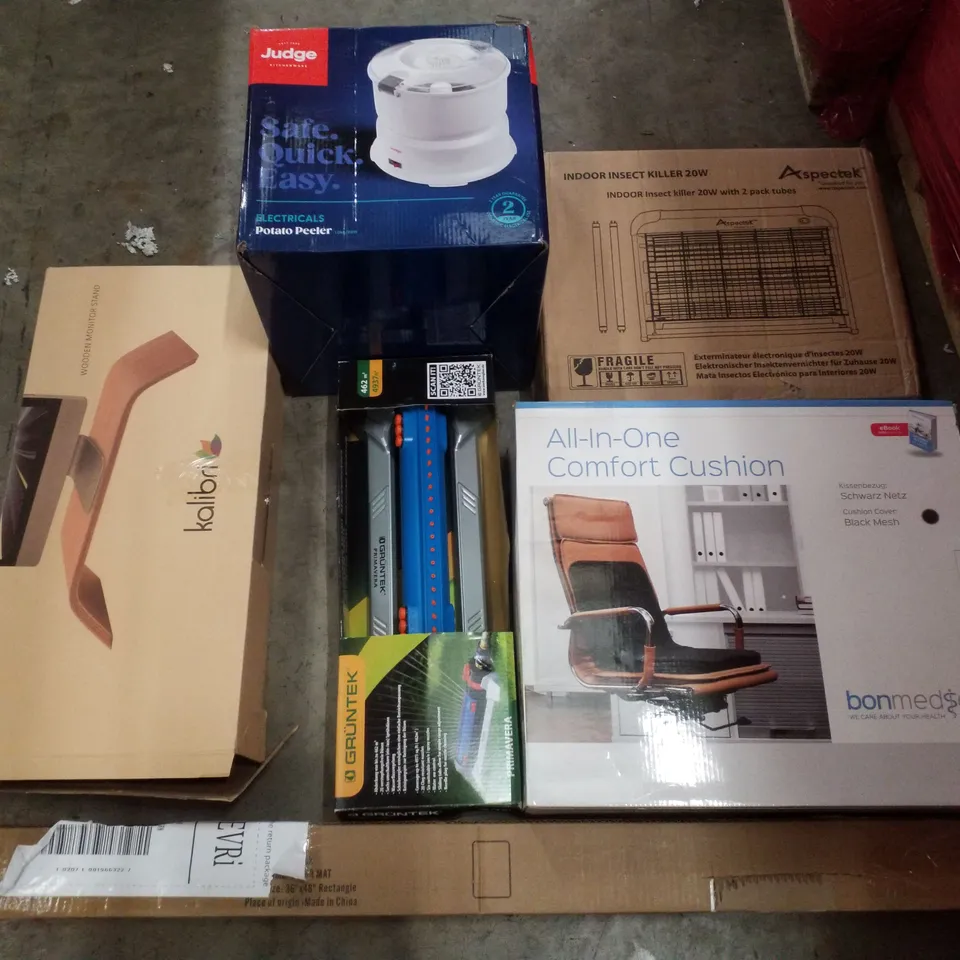 PALLET CONTAINING ASSORTED PRODUCTS INCLUDING INDOOR INSECT KILLER 20W, ALL-IN-ONE COMFORT CUSHION, CHAIR MAT, SPRINKLER, WOODEN MONITOR STAND & POTATO PEELER
