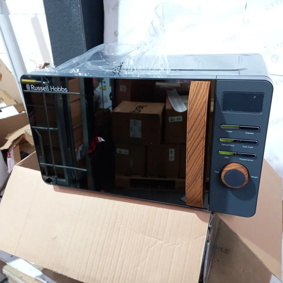 RUSSELL HOBBS RHMD714G SCANDI GREY DIGITAL MICROWAVE RRP £109