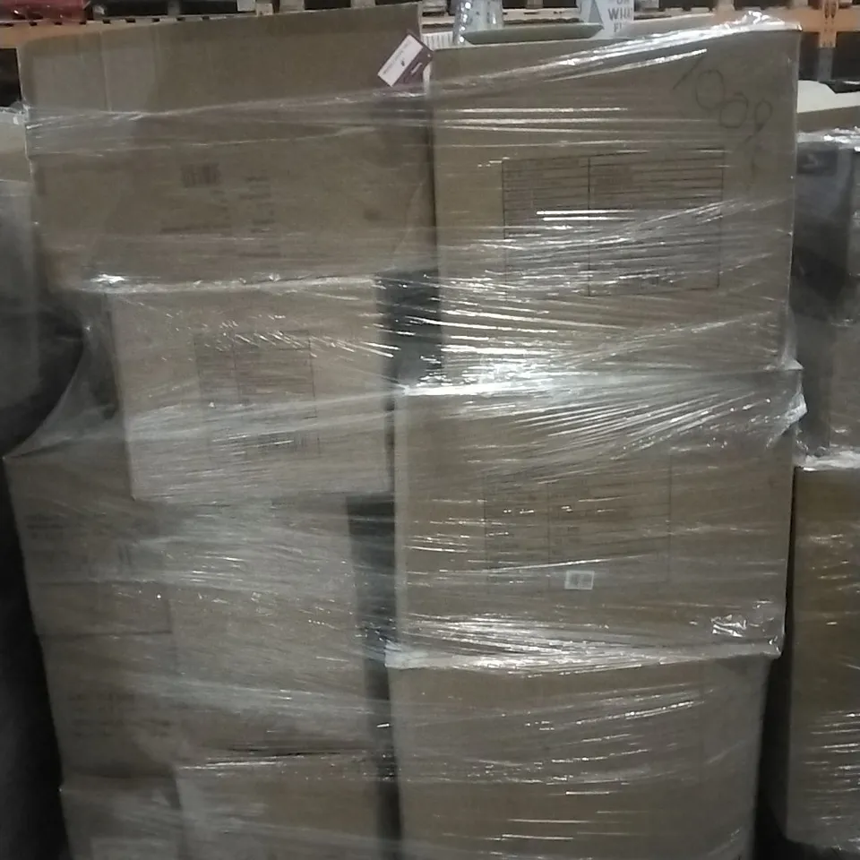PALLET OF MIXED CHRISTMAS STOCK