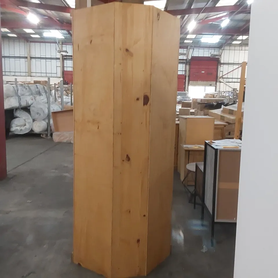 CORONA 1 DOOR CORNER BOOKCASE - PINE