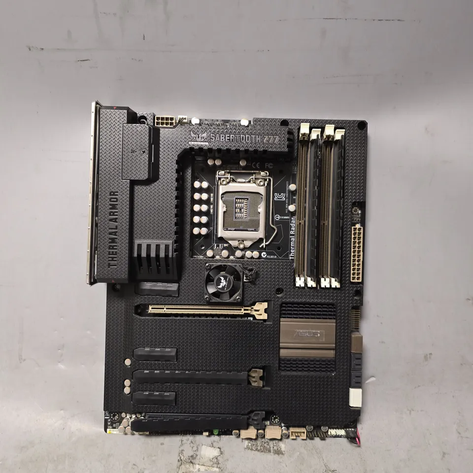 ASUS SABERTOOTH Z77 MOTHERBOARD 