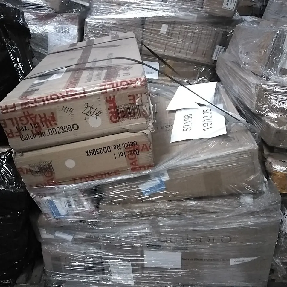 PALLET OF HOUSEHOLD ITEMS TO INCLUDE STORA 3-DRAW CHEST, GARDEN PARASOL,  KITCHEN STOOL AND OTHER ASSORTED ITEMS...