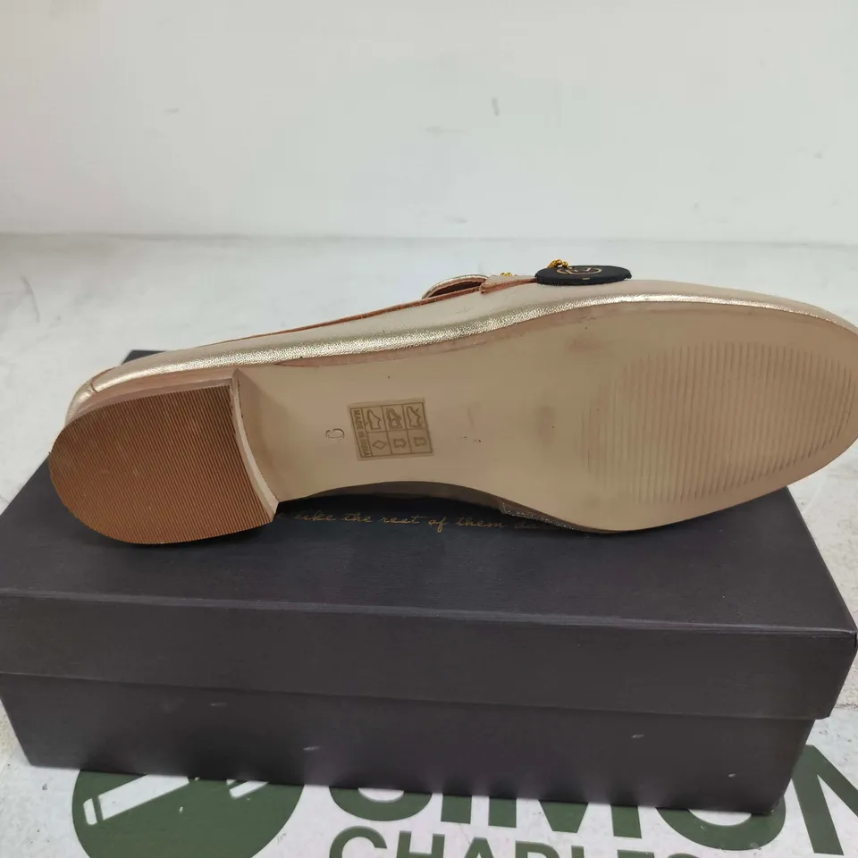 NV ZOIE GOLD SHOES SIZE 9 BOXED