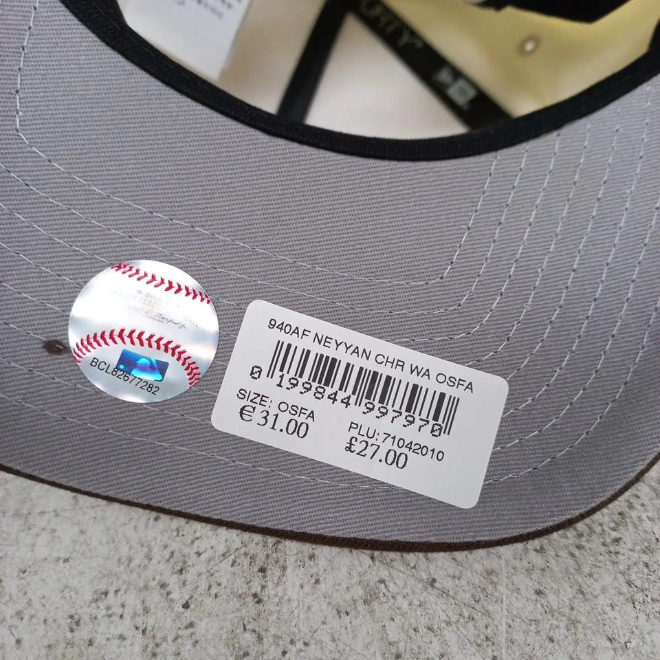 NEW ERA BASEBALL CAP – WHITE CROWN, BROWN BRIM WITH NY LOGO, OSFA