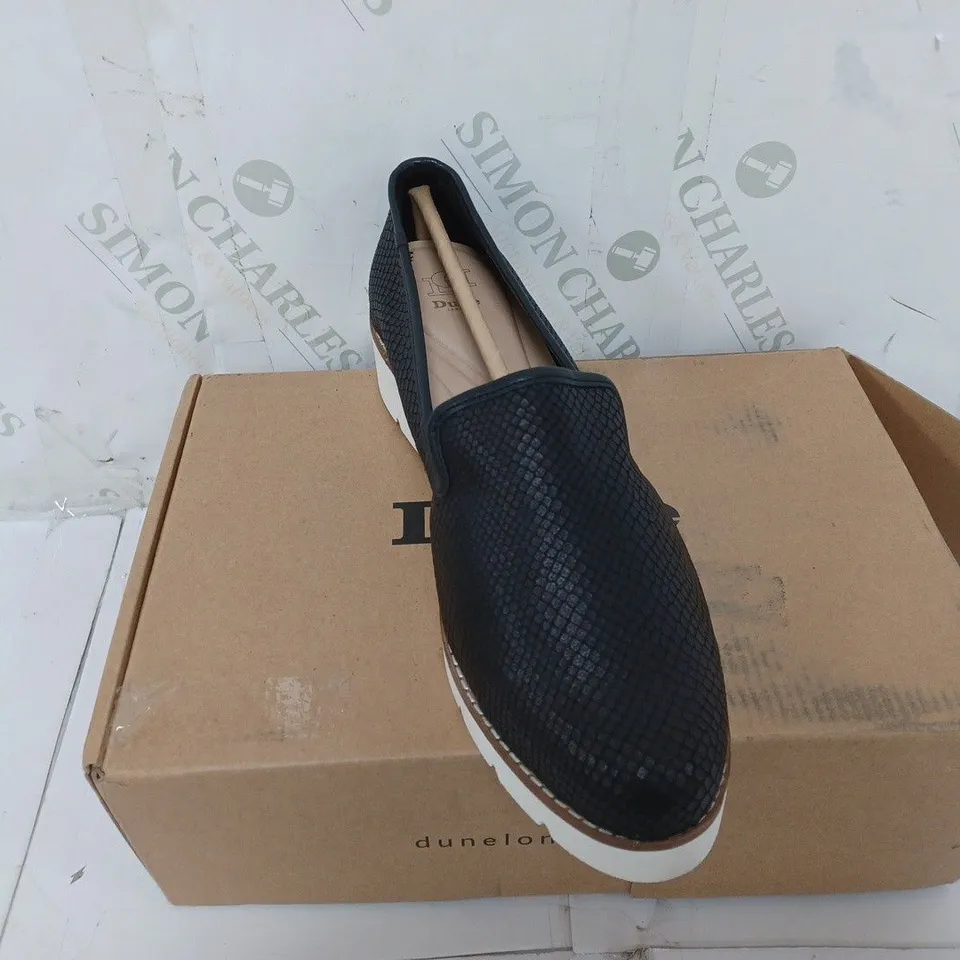 BOXED PAIR OF DUNE LONDON GILLIARD FLATFORM SLIPPER CUT LOAFERS IN BLACK SIZE 6
