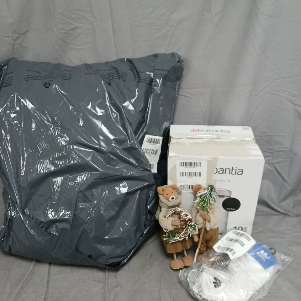 BOX OF APPROXIMATELY 10 ASSORTED HOUSEHOLD ITEMS TO INCLUDE - PEDAL BIN - ADIDAS SOCKS - BEDSPREAD - ETC