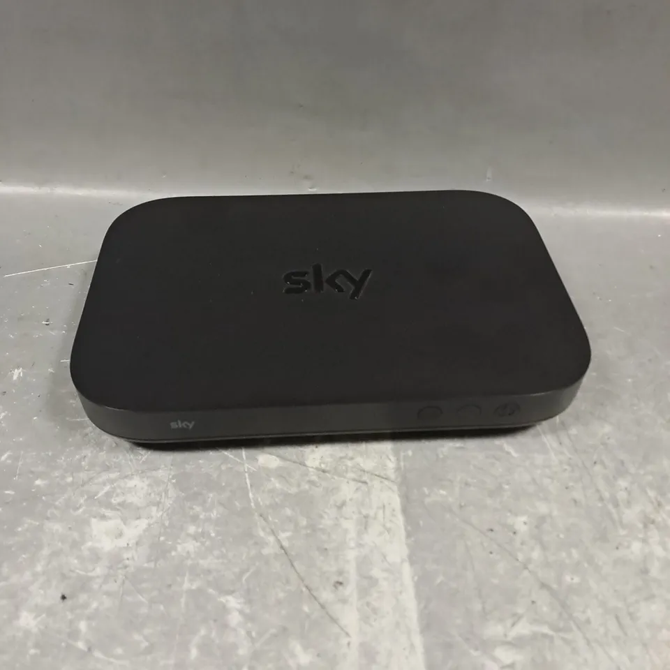 SKY EM150 Q MINI BOX