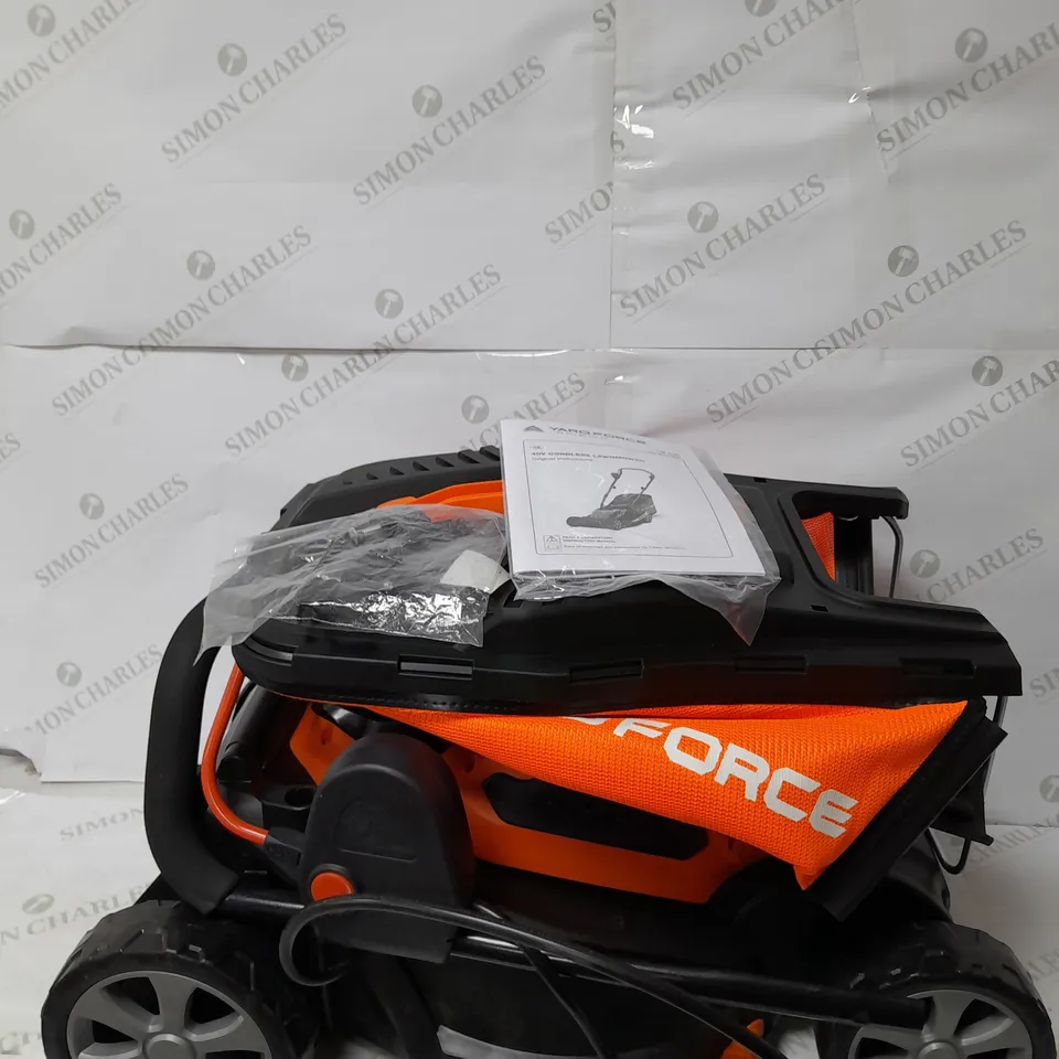 BOXED YARD FORCE 32CM LAWNMOWER AND TRIMMER