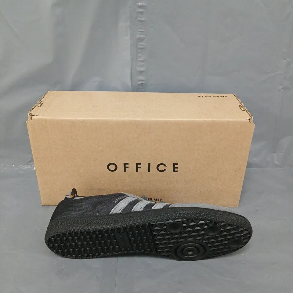 BOXED PAIR OF ADIDAS SAMBA OG GREY UK 11.5