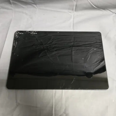 SAMSUNG TABLET DEVICE WITH CRACKED SCREEN - MODEL UNSPECIFIED 