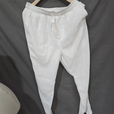 MANFINITY WHITE DRAWSTRING TROUSERS – SIZE M 