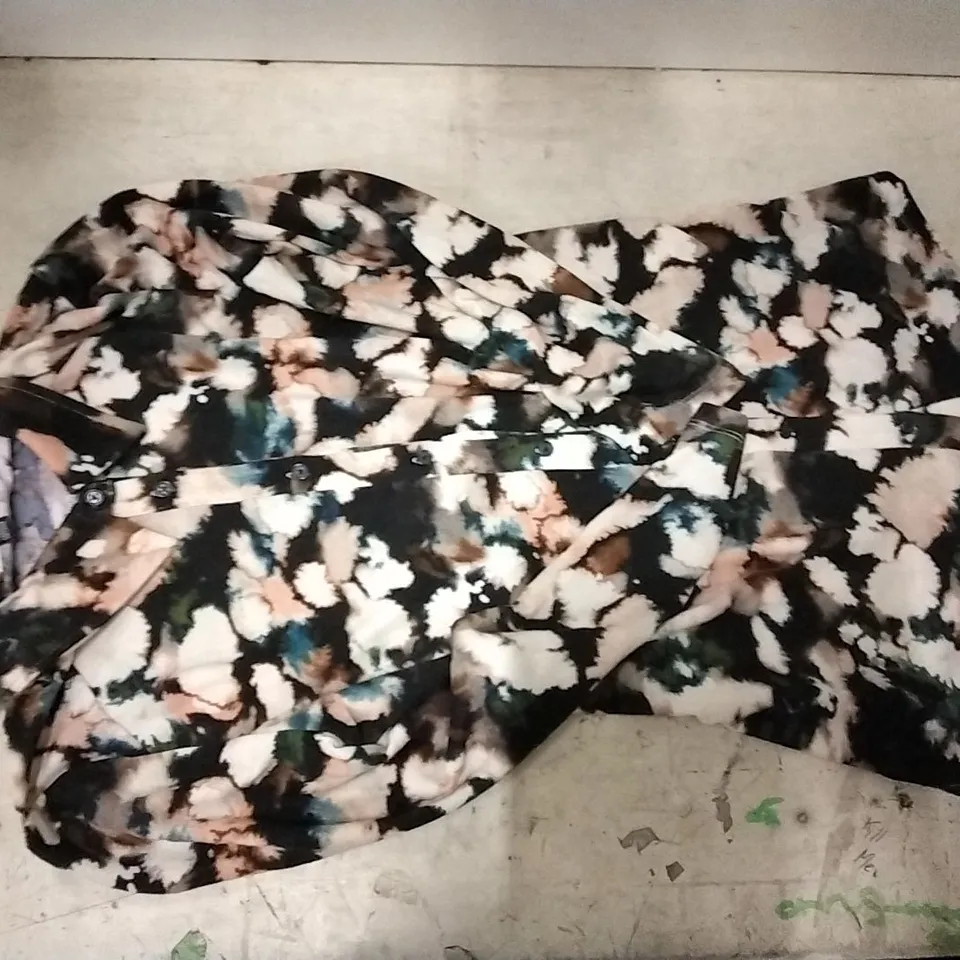 BOX CONTAINING NINA LEONARD PRINTED CARDIGAN , SIZE L , 10 PCS 