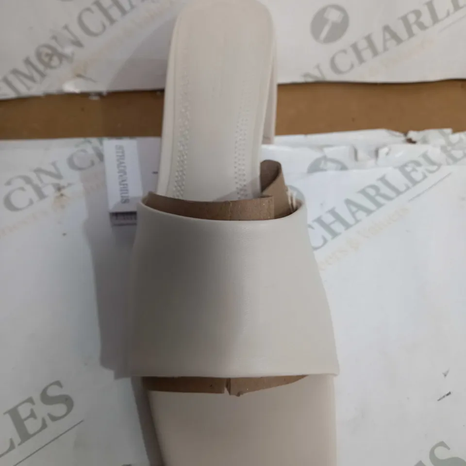 STRADIVARIUS BLOCK HEEL SHOES, CREAM - SIZE 7