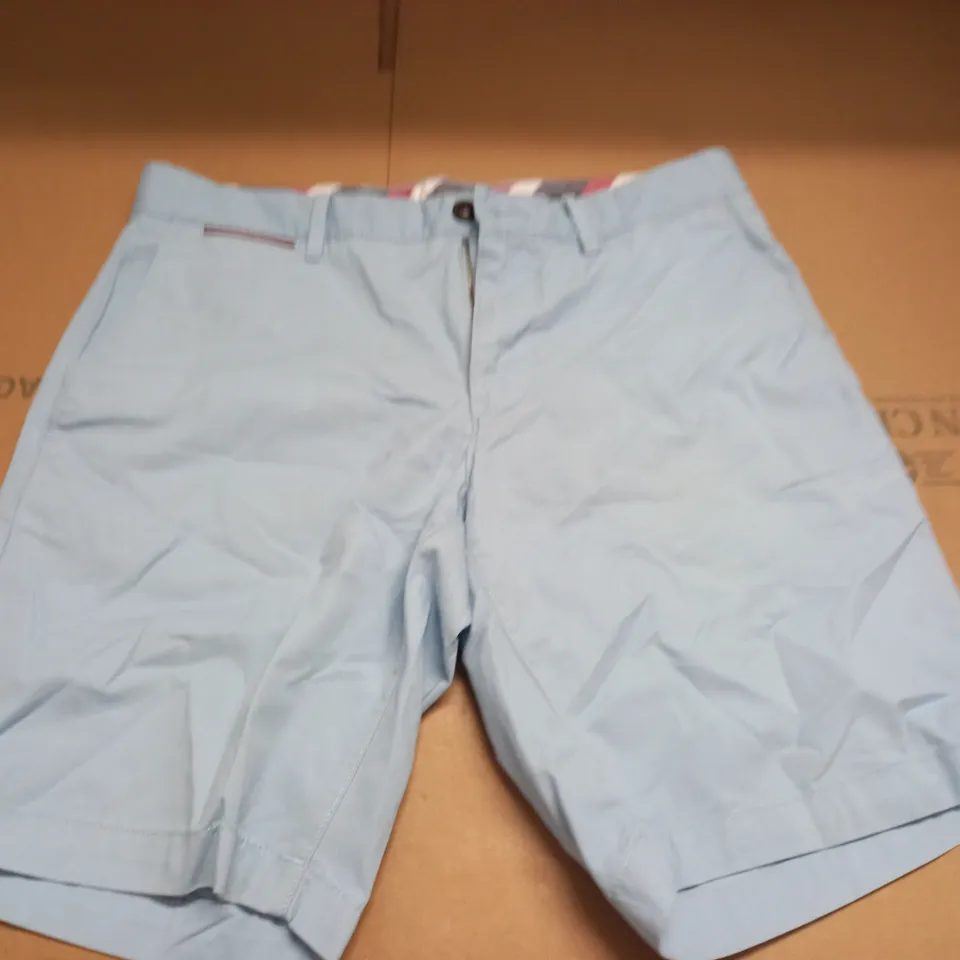 TOMMY HILFIGER BROOKLYN SHORTS IN BLUE - 32