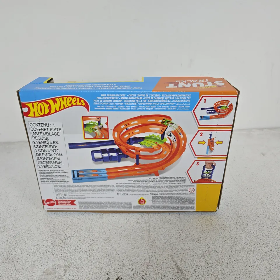 HOT WHEELS STUNT TRACKS SET – BOXED