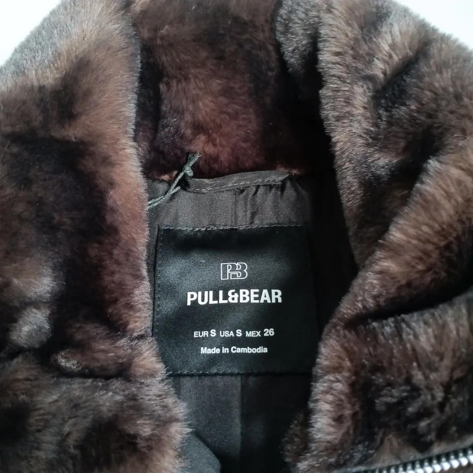 PULL & BEAR BROWN FAUX FUR COAT – ZIP FRONT, WOMEN'S SIZE S (EU S / US S), MADE IN CAMBODIA