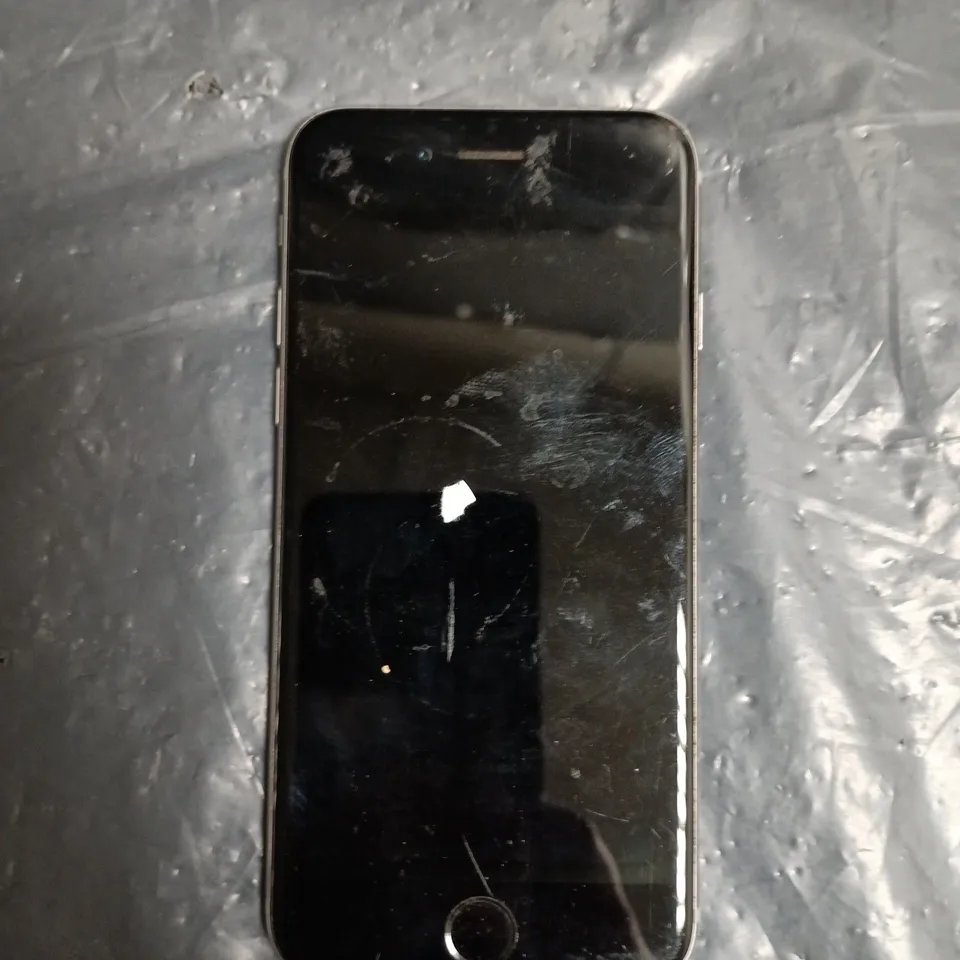 APPLE IPHONE 6 (A1586) SMARTPHONE