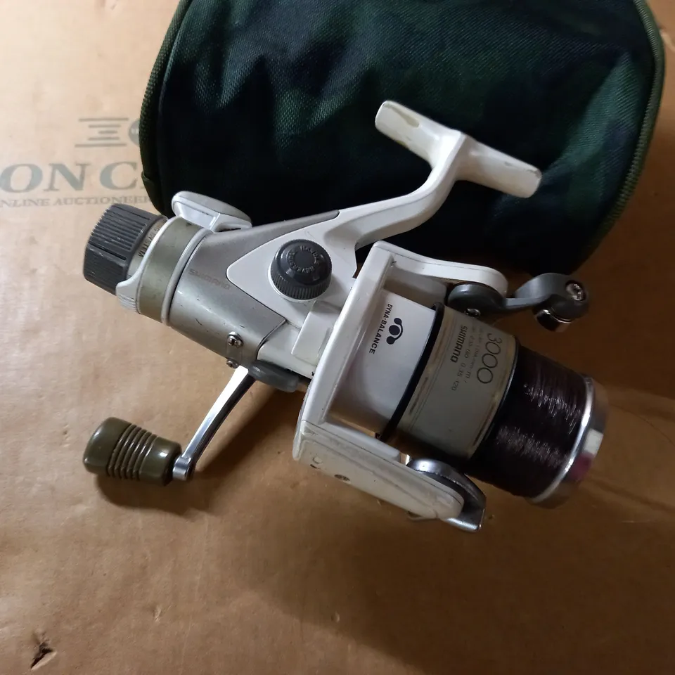 SHIMANO STRADIC 3000 FISHING REEL