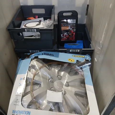CAGE OF ASSORTED CAR AND VEHICLE PARTS TO INCLUDE; WHEEL TRIMS, DJI POWER 1.8KW SUPER FAST CHARGER, GLASS EMULSION,3 TON HYDRAULIC BOTTLE JACK AND BRAKE PADS