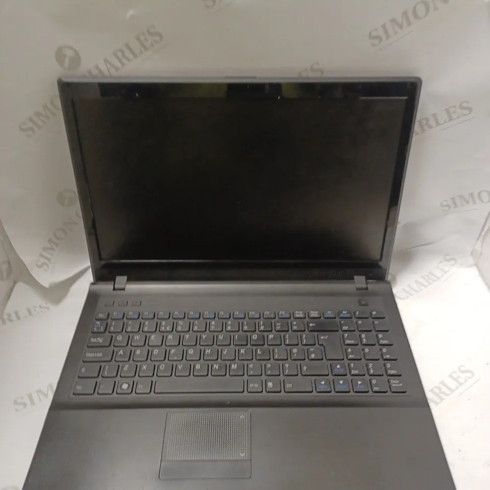 RM W76T NOTEBOOK LAPTOP 