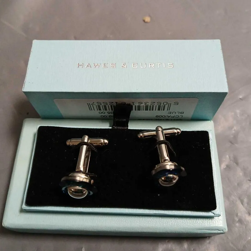 BOXED SET OF HAWES & CURTIS CRYSTAL RING CUFFLINKS