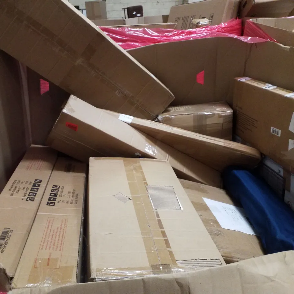 PALLET CONTAINING ASSORTED PRODUCTS INCLUDING FOLDABLE SHOE RACK ORGANIZER, INSECT KILLER, ARTIFICIAL TURF RAKE & AUTOMATIC MOSQUITO NETS