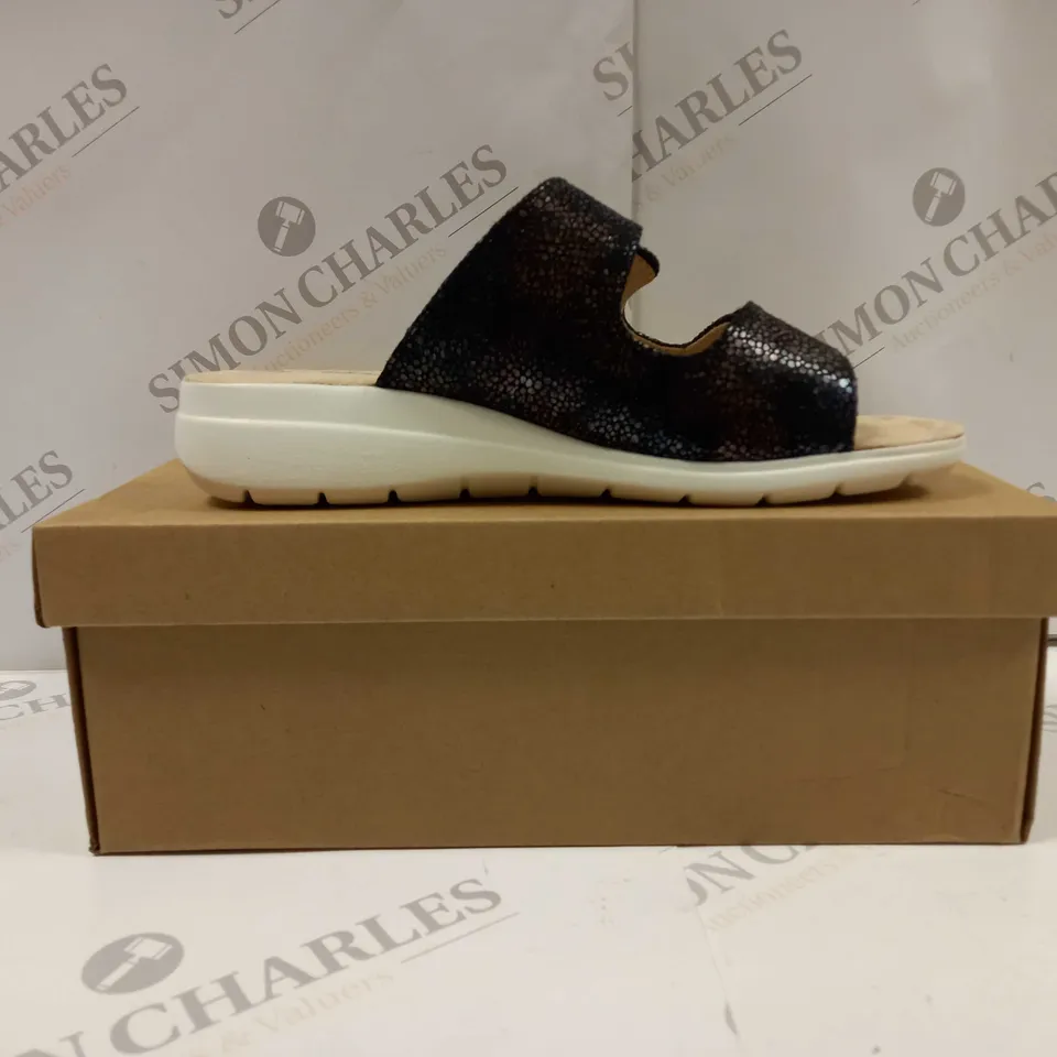 BOXED PAIR OF CUSHION WALK DOUBLE BUCKLE MULES IN BLACK - SIZE 5