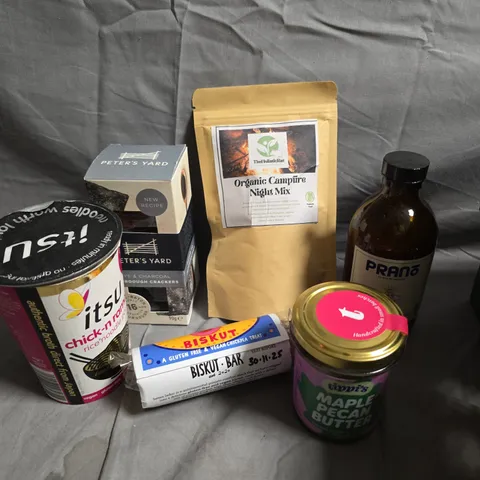 APPROXIMATELY 10 ASSORTED FOOD/DRINK PRODUCTS TO INCLUDE RAMEN POT, SOURDOUGH BISCUITS, PECAN BUTTER ETC 