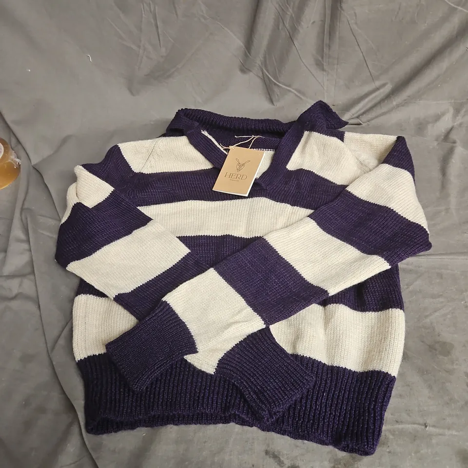 HERD PENDLE JUMPER IN DAMSON & ECRU SIZE S/M