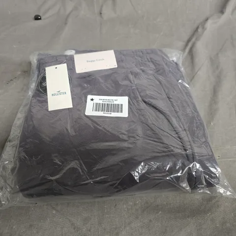 HOLLISTER BAGGY CLINCH PANTS - SIZE M