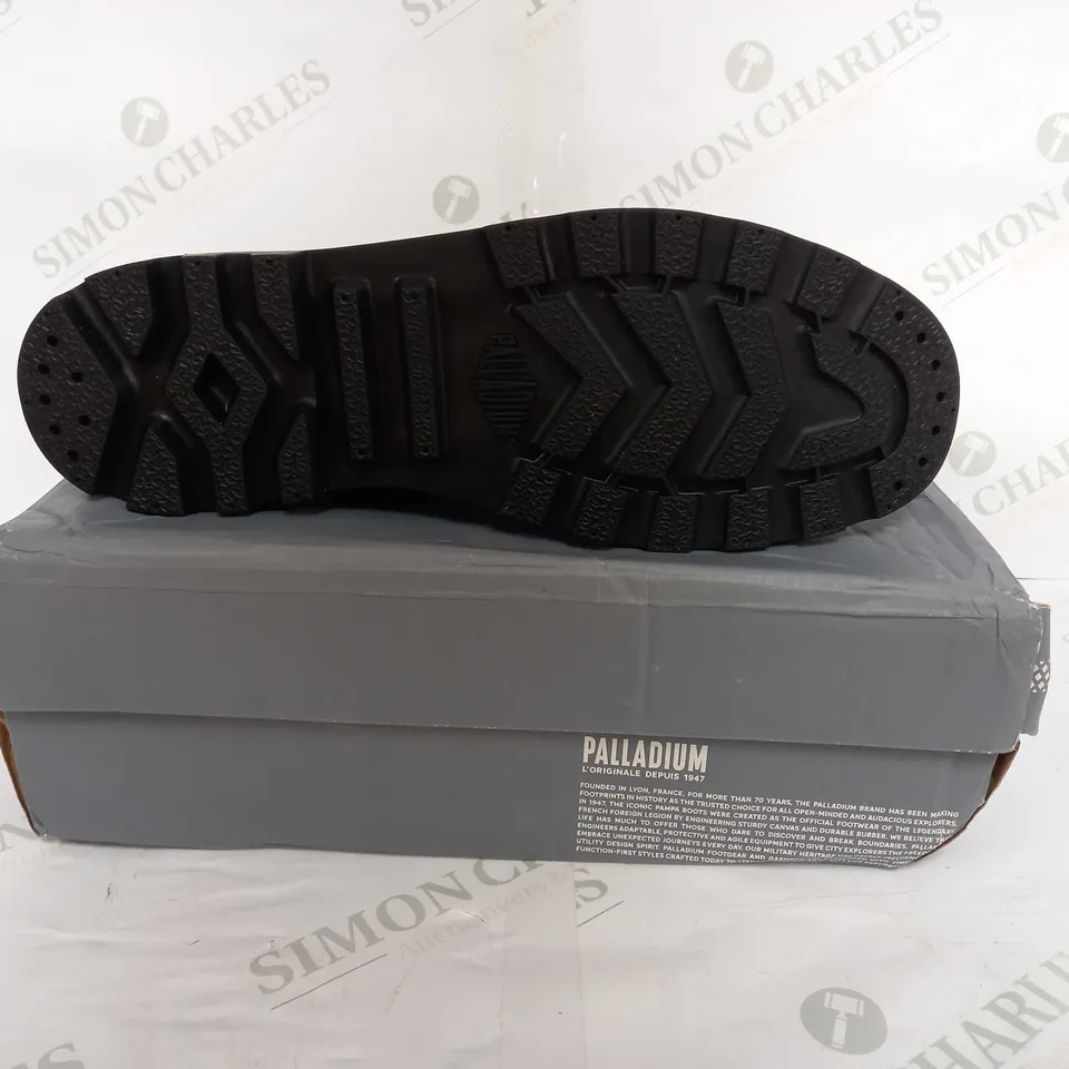 L'ORIGINALE PALLADIUM DEPUIS 1947 PAMPA BLACK BOOTS - UK 11