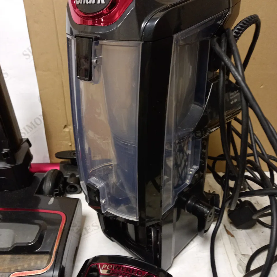 SHARK UPRIGHT VACUUM CLEANER 