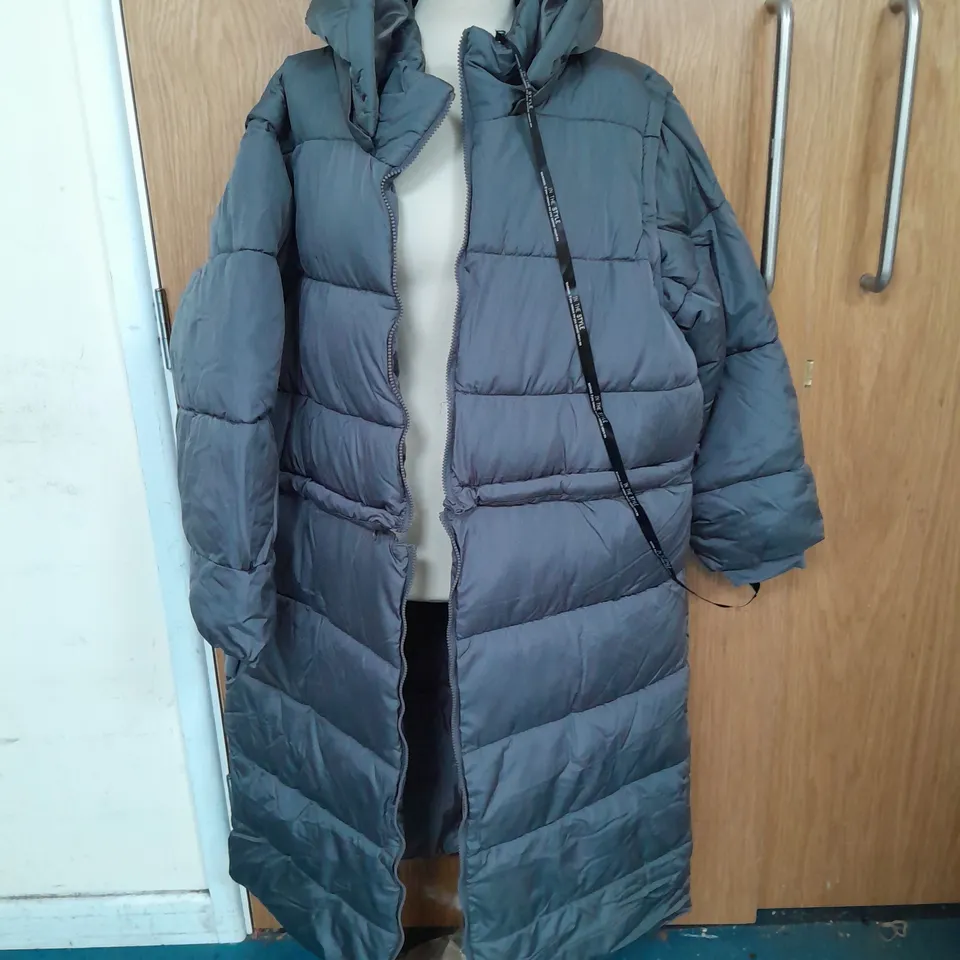 IN THE STYLE MULTIWAY COAT IN CHARCOAL SIZE 20