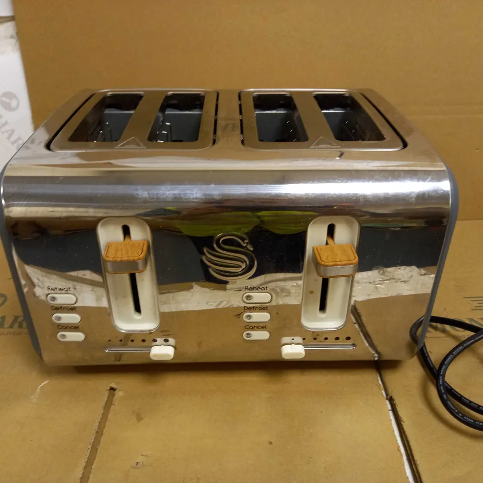 SWAN NORDIC RANGE 4 SLICE TOASTER - GREY