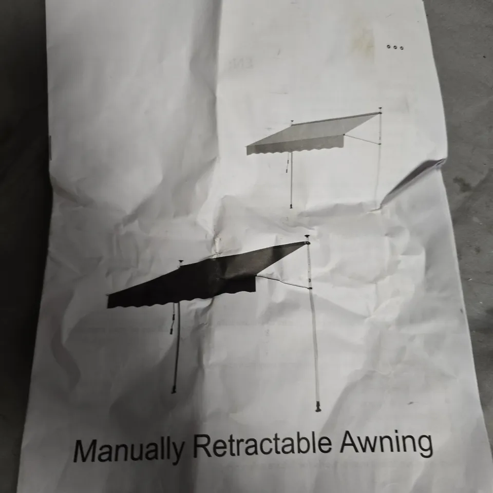 BOXED MANUALLY RETRACTABLE AWNING