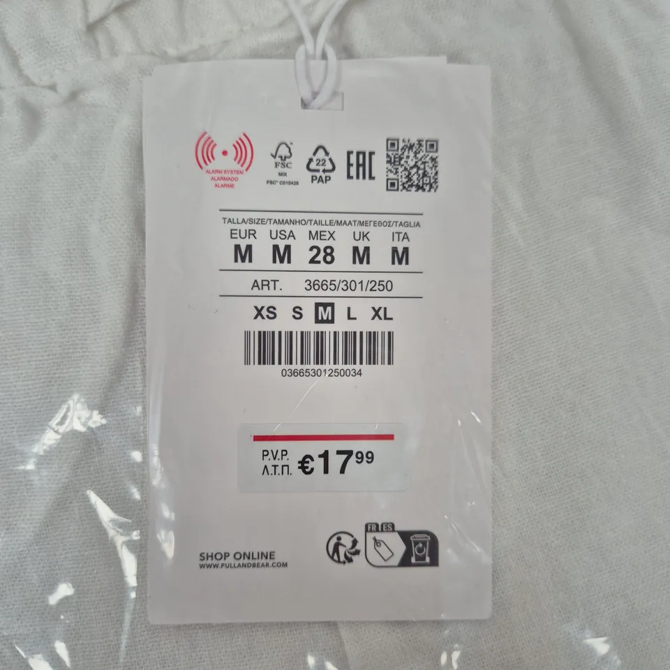 PULL&BEAR WHITE JOGGERS – SIZE M